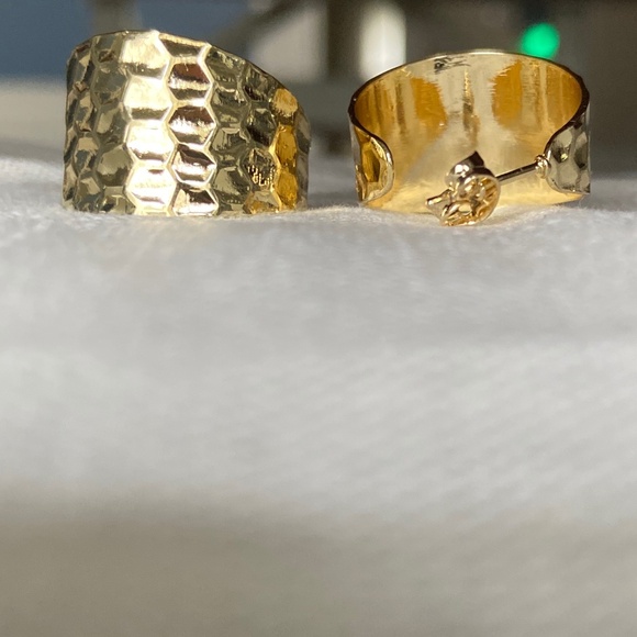 Textured hammered gold plated half hoops - Picture 2 of 4